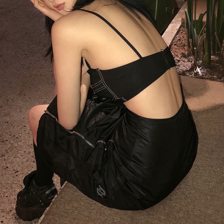 Áo croptop 2s đen trắng may viền khuôn ngực sexy phong cách Châu Âu
