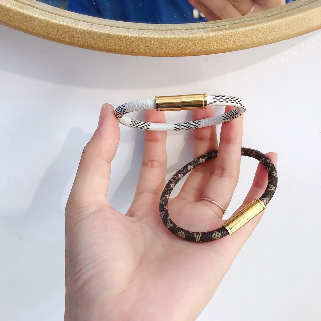 Vòng Tay Louis Vuitton Thép Titan Thiết Kế Đơn Giản Sang Trọng Cho Nữ