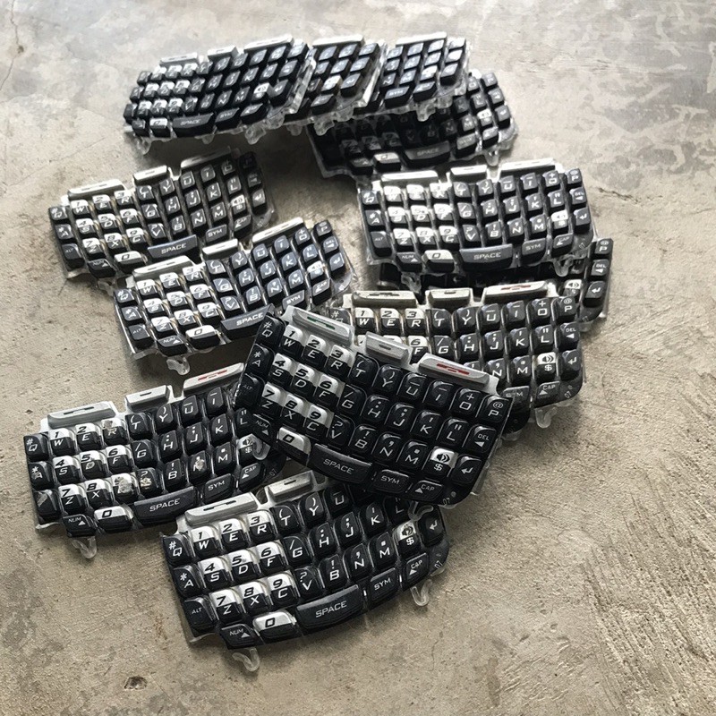 Vỏ bàn phím BlackBerry 8703e màu đen zin