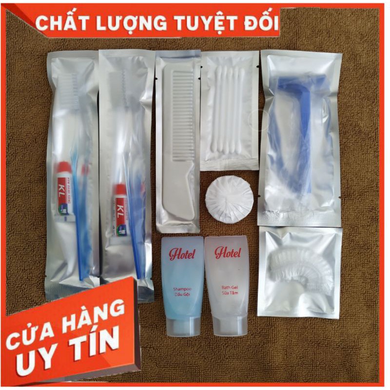Bộ bàn chải đánh răng khách sạn, lược, chụp tóc, tăm bông, dao cạo râu đầy đủ dùng 1 lần