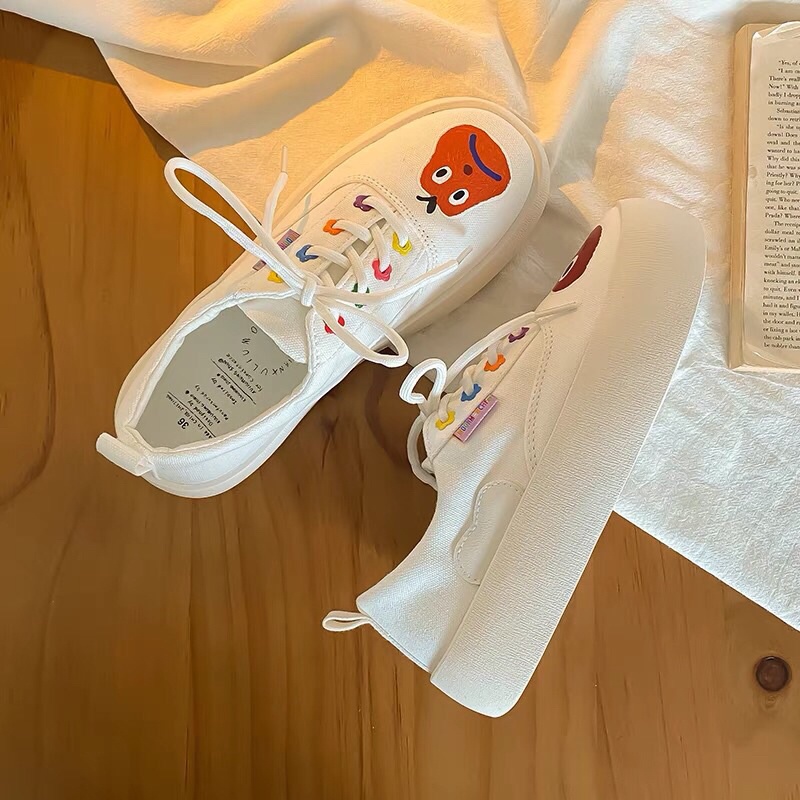 Giày thể thao đế bánh mì buộc dây hoạ tiết ngộ nghĩnh