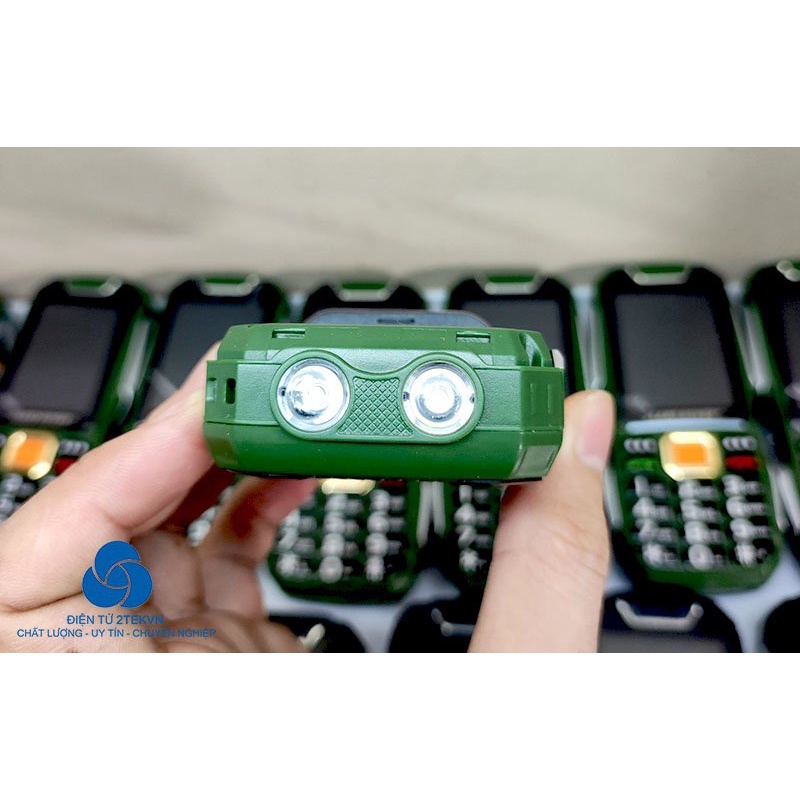 Điện thoại Land Rover W-2019 2 sim pin khủng loa to, cho người già -Bảo hành 12 tháng