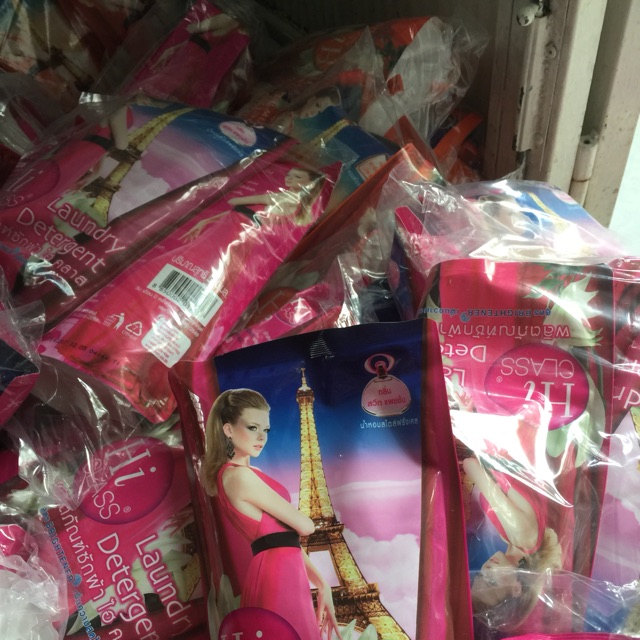 Nước giặt túi hiclass thái lan