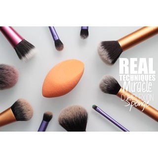 Mút tán kem nền Real Techniques Miracle Complexion Sponge
