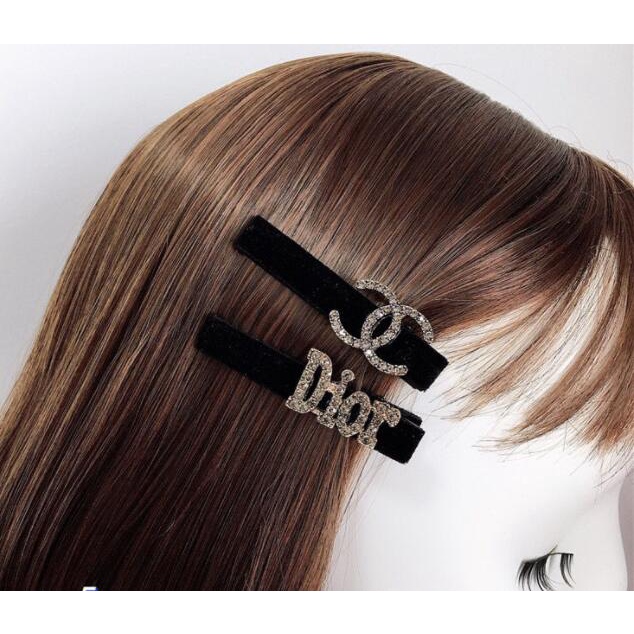 Kẹp tóc thiết kế đính logo Chanel đơn giản thời trang cho nữ