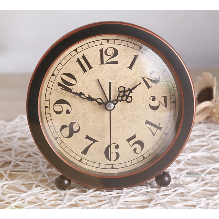Đồng hồ cổ điển vintage để bàn, đường kính 13.5cm (N6TR)