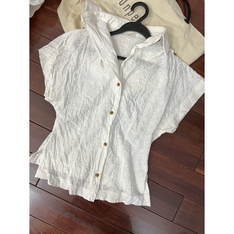 Áo trắng 2hand A2