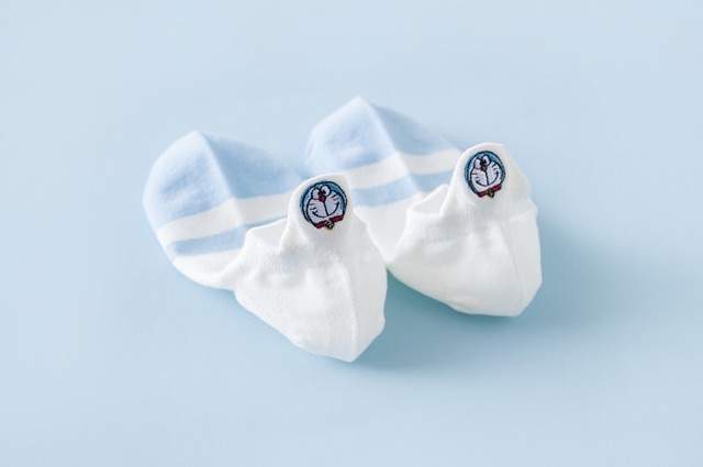 Tất vớ Doraemon hình Mon ở sau gót