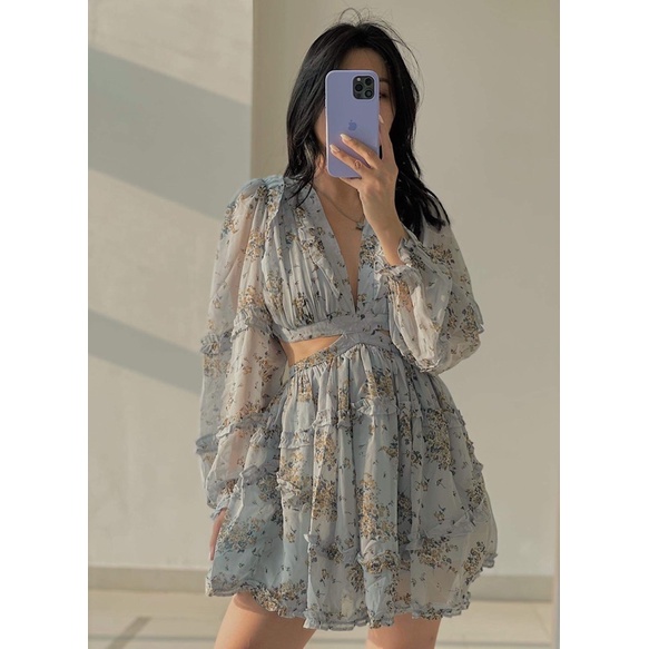 Đầm hở lưng đính tùng váy | BigBuy360 - bigbuy360.vn