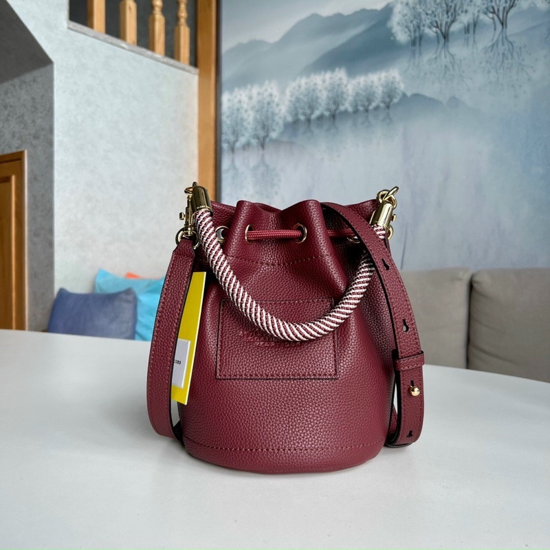 Túi  bucket da M*J dư xịn