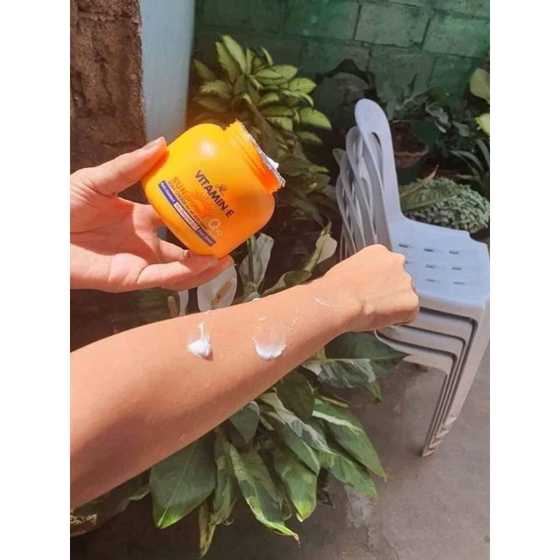 Kem dưỡng thể ARON VITAMIN E Q10 Thái Lan