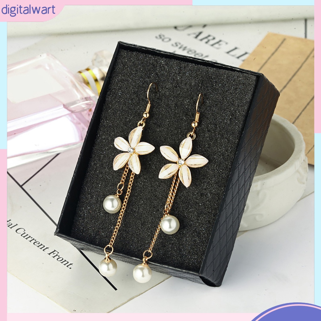 Đôi bông tay họa tiết hoa và ngọc trai thời trang cho nữ