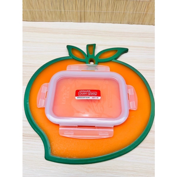 Hộp lock&lock chịu nhiệt không đổ nước khi bị dốc ngược dung tích 630ml