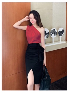 Áo phi lụa lệch vai - Hình thật chụp sàn
