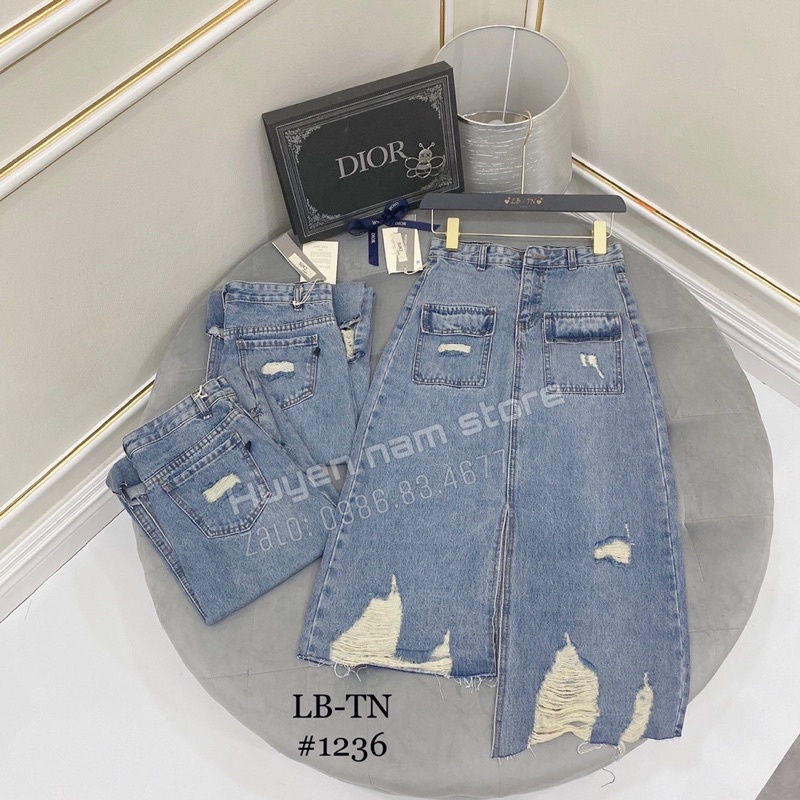 Chân váy bò dáng dài túi hộp xẻ lệch | BigBuy360 - bigbuy360.vn