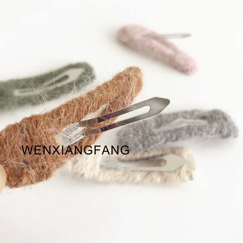 Kẹp tóc trang trí vải len xinh xắn cho nữ