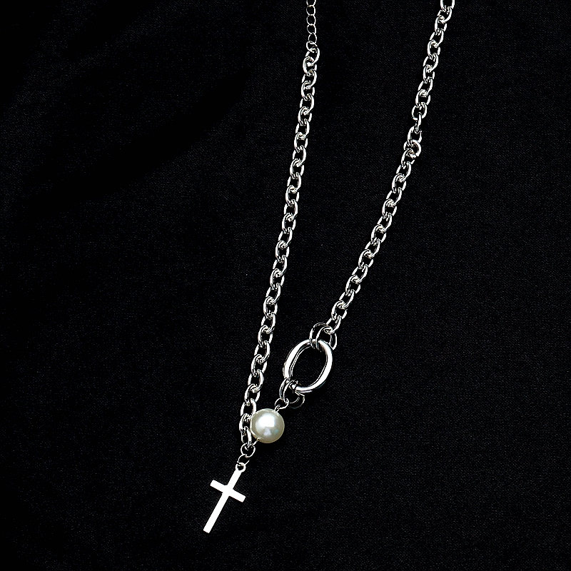 INS, Japan and South Korea joker pearl cross necklace European and American popular logo small design street collarbone chain