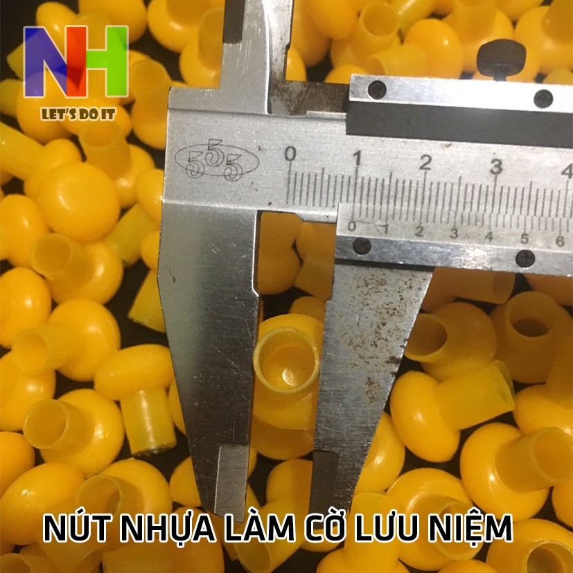 Nút nhựa/nút tròn làm cờ lưu niệm [Bán 0,5kg]