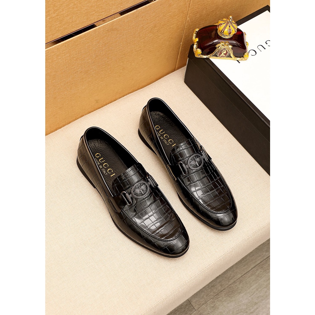 Giày lười nam cao cấp da thật GUCCI GG GC thiết kế họa tiết cổ điển kết hợp với kiểu dáng sang trọng, lịch lãm
