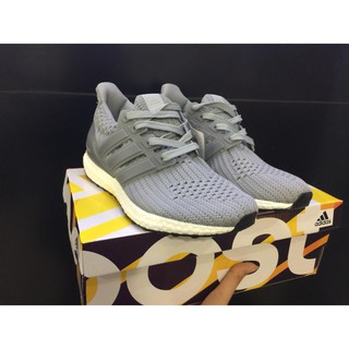 giày thể thao Ultran boost
