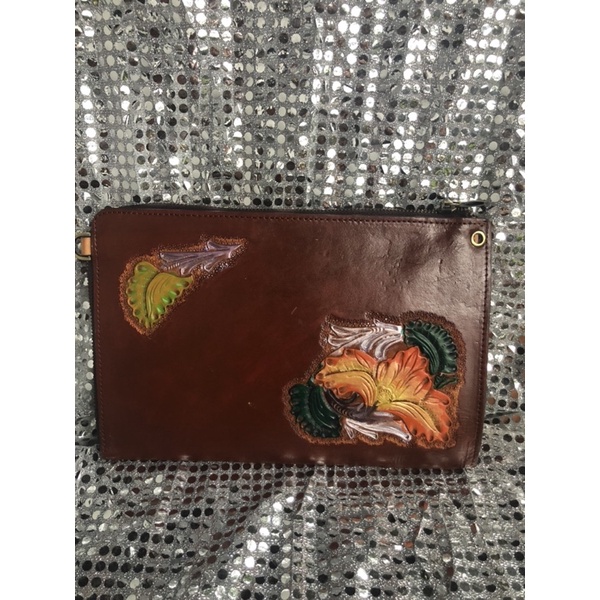 Clutch mộc khắc hàng si tuyển