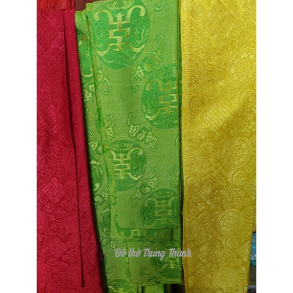 Khăn ấn lụa.