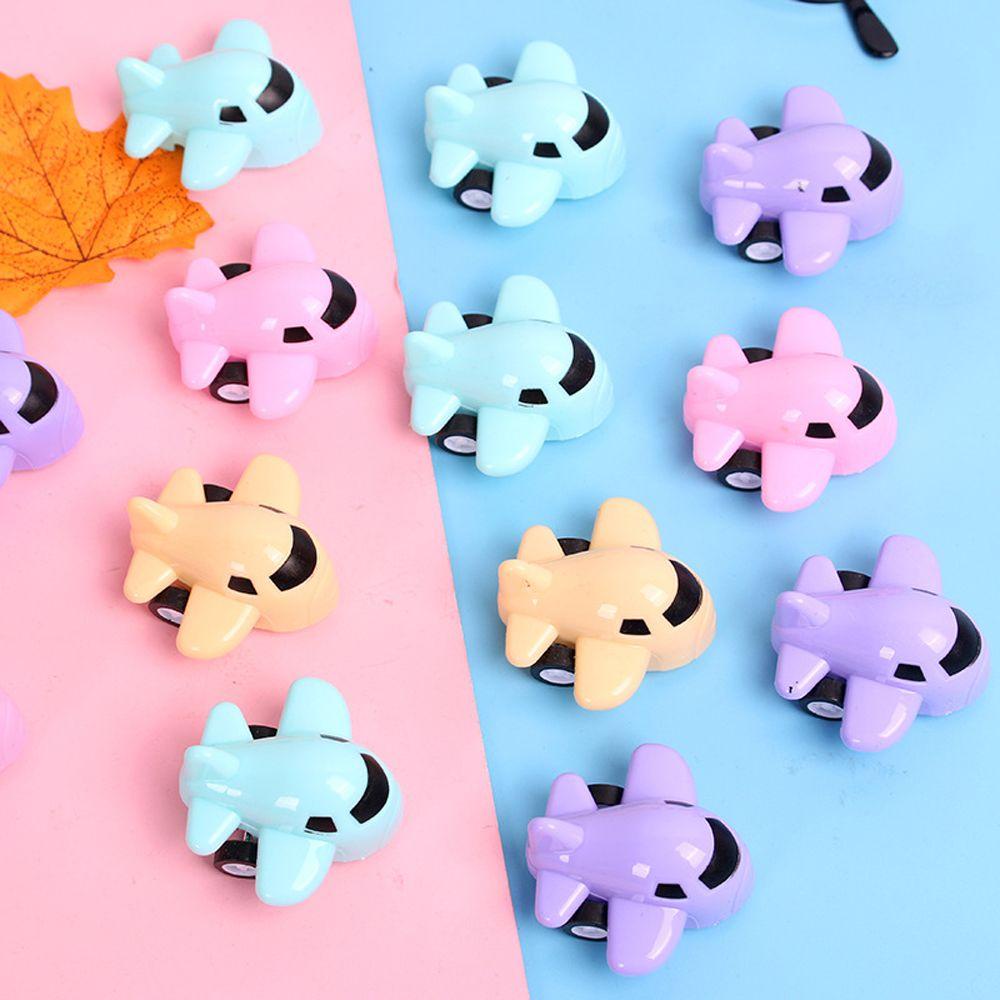 1 Đồ Chơi Con Quay Dễ Thương Phiên Bản Q Màu Sắc Ngẫu Nhiên|Máy Bay Bằng Nhựa Phiên Bản Q