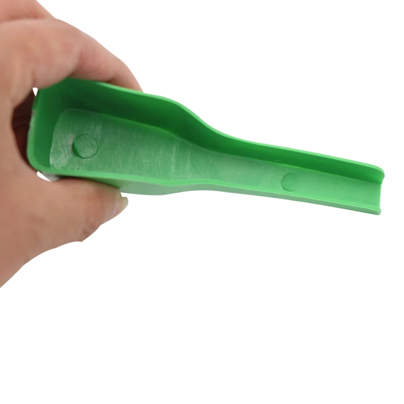 Set 5 Muỗng Nhựa Cho Gà Ăn Tiện Dụng