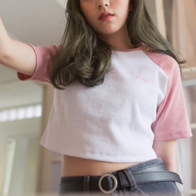 Áo croptop errorist raglan