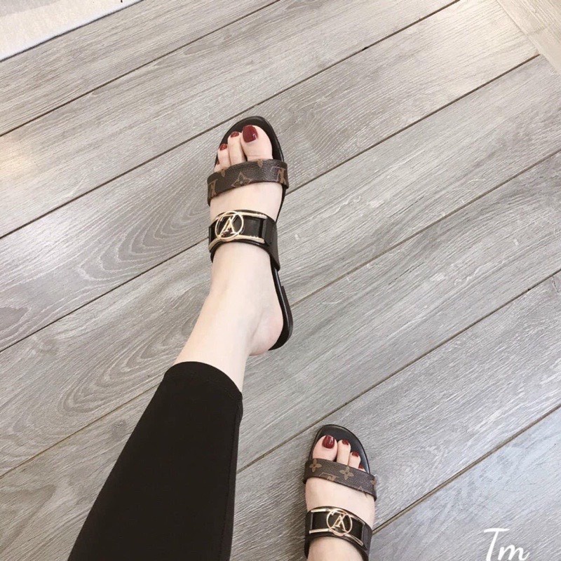 Dép xỏ LV quai ngang dáng basic - RedDress