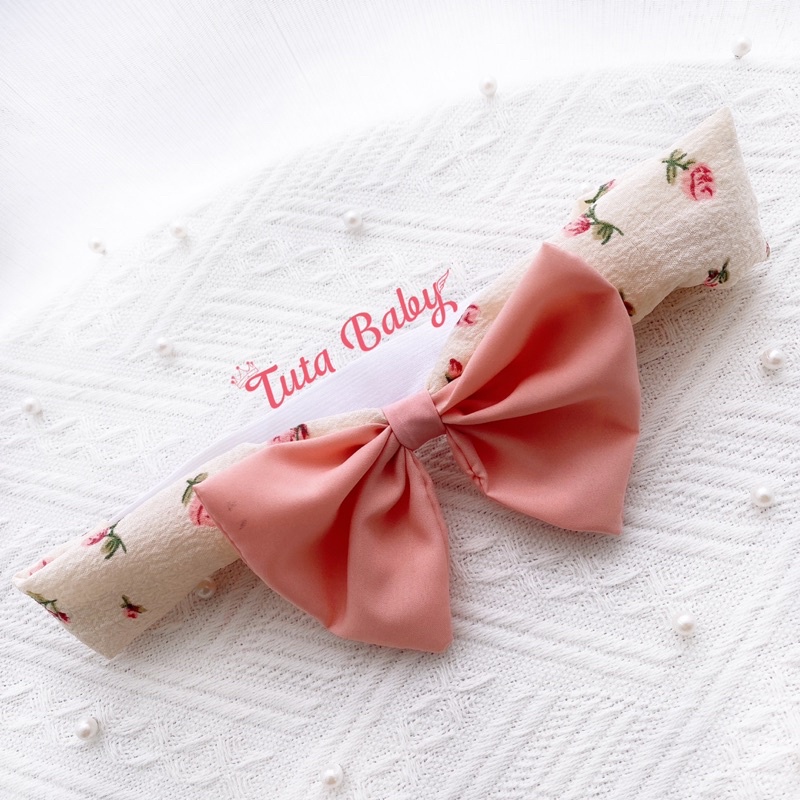 Jumsuit Cho Bé Gái Liền Thân Hoa Xốp Hoa 2 Dây, Nơ Hồng Cho Trẻ Em Tuổi Kèm Turban FREESHIP