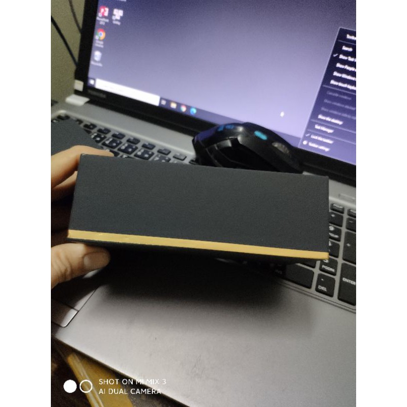 Hộp đựng đồng hồ DW.