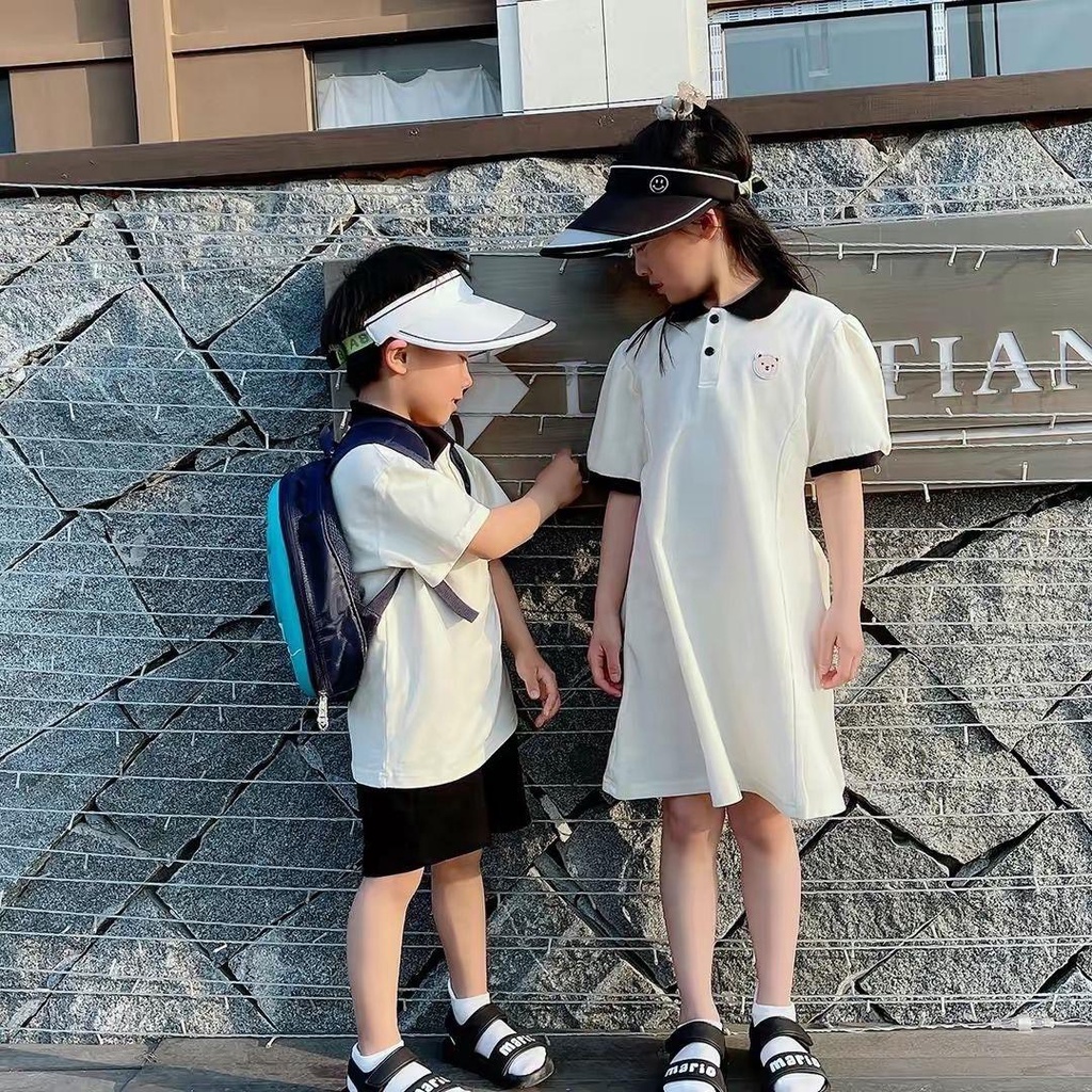 Đồng phục cho bé, set cặp chị em cổ trụ thêu mặt gấu cho bé trai bé gái