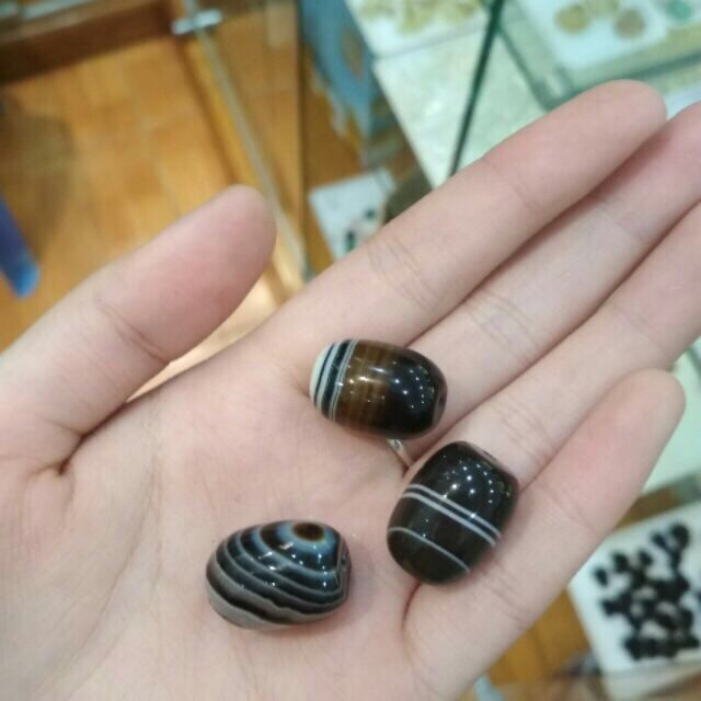 Vòng tay lu thống vân đen thu tài hút lộc