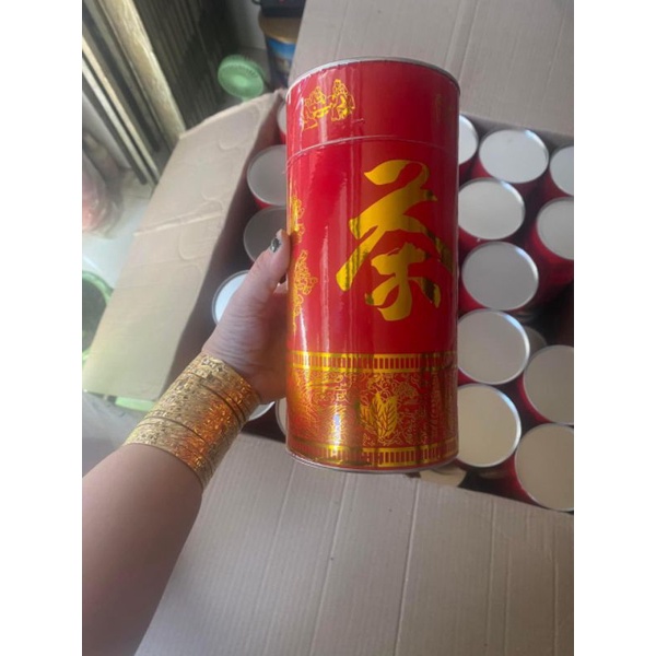 Lon đựng trà truyền thống dùng trong mâm quả cưới