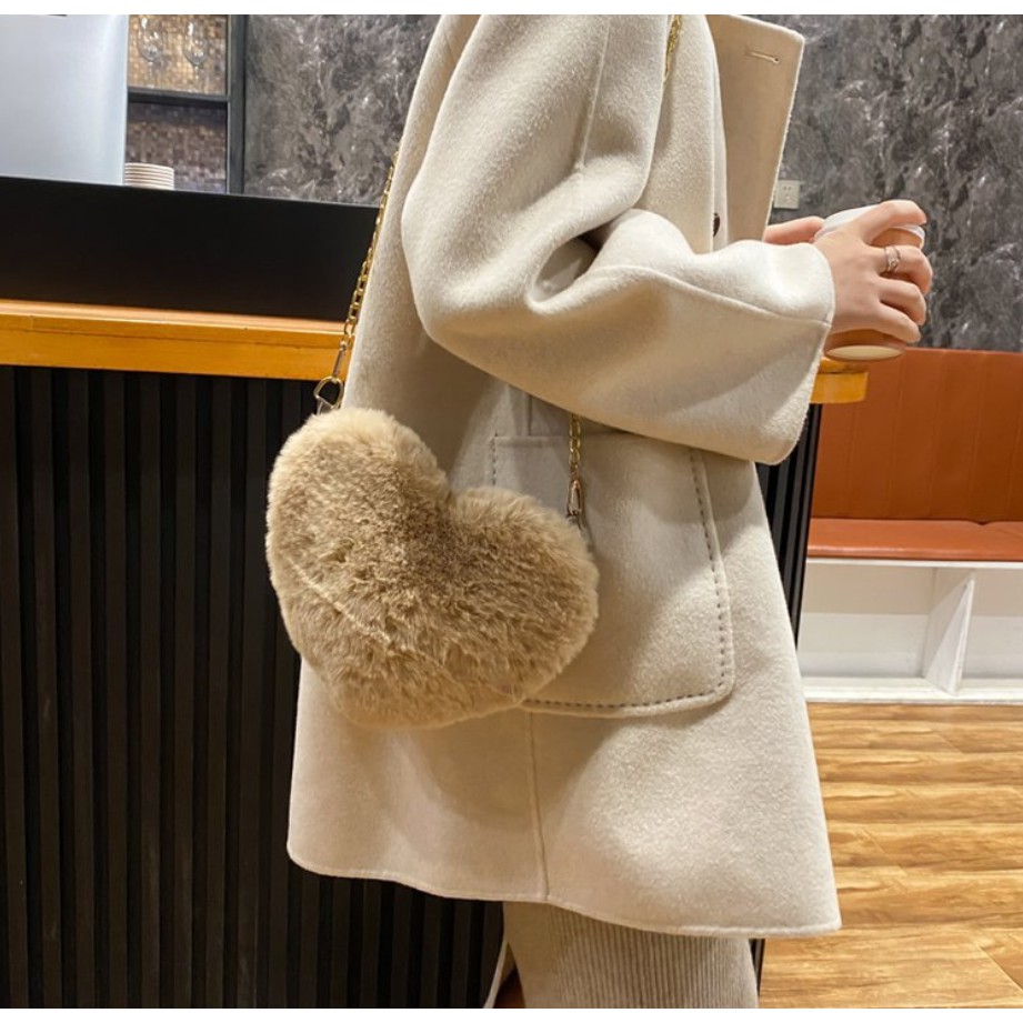 Túi xách nữ hình trái tim lông mềm, nhiều màu lựa chọn