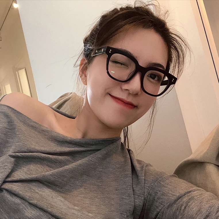 Mắt kính giả cận gọng chữ V hai chấm thời trang siêu hot 2022