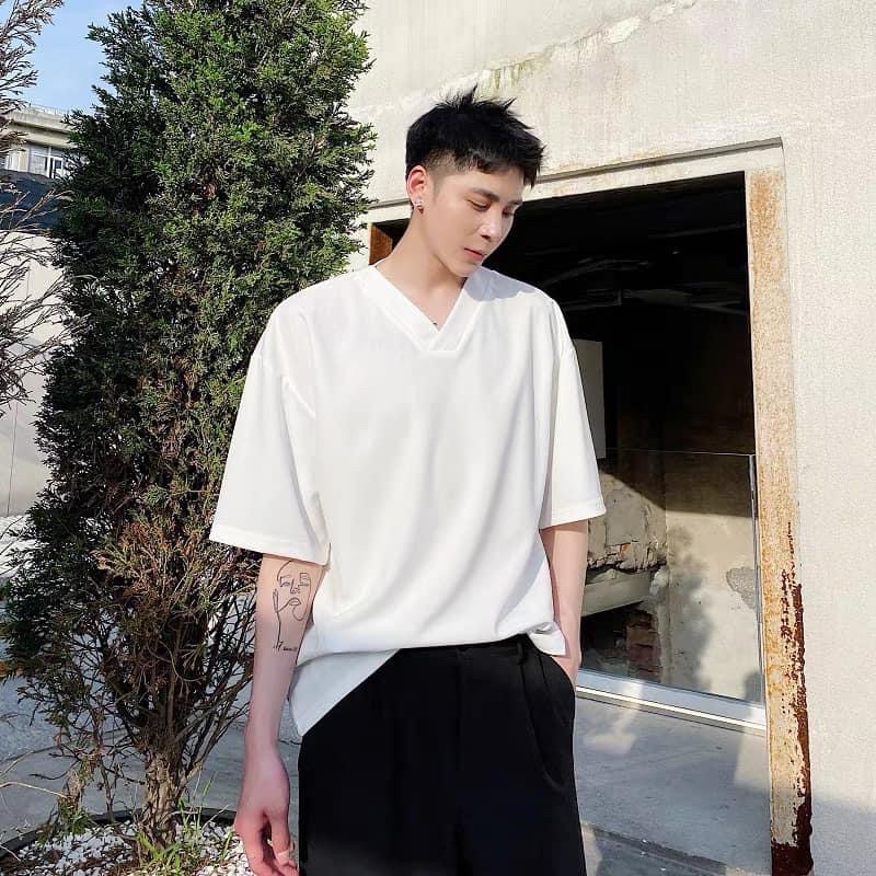 &lt;&lt;Có sẵn&gt;&gt; Áo Polyester tay lở cổ tim phong cách Hàn Quốc cho nam cá tính năng động dạo phố du lịch