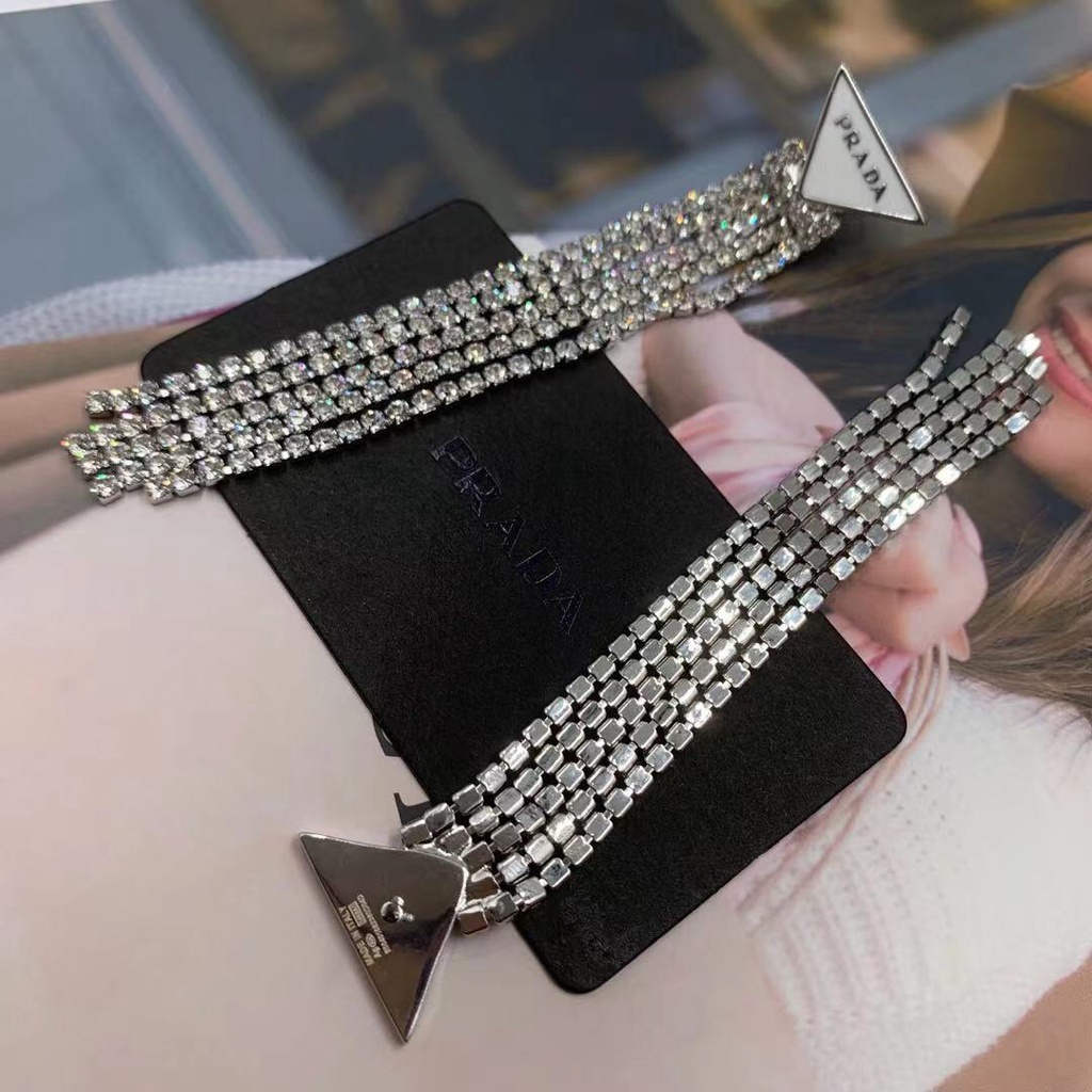 Khuyên tai thiết kế thời trang cao cấp năm 2021