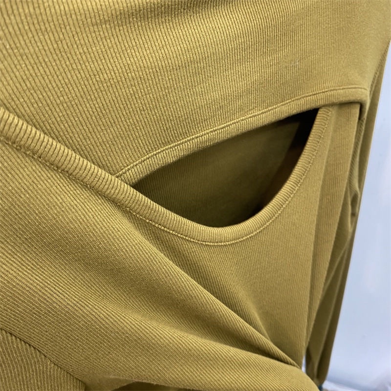 ÁO LEN TĂM CUT OUT TRƯỚC NGỰC 2022