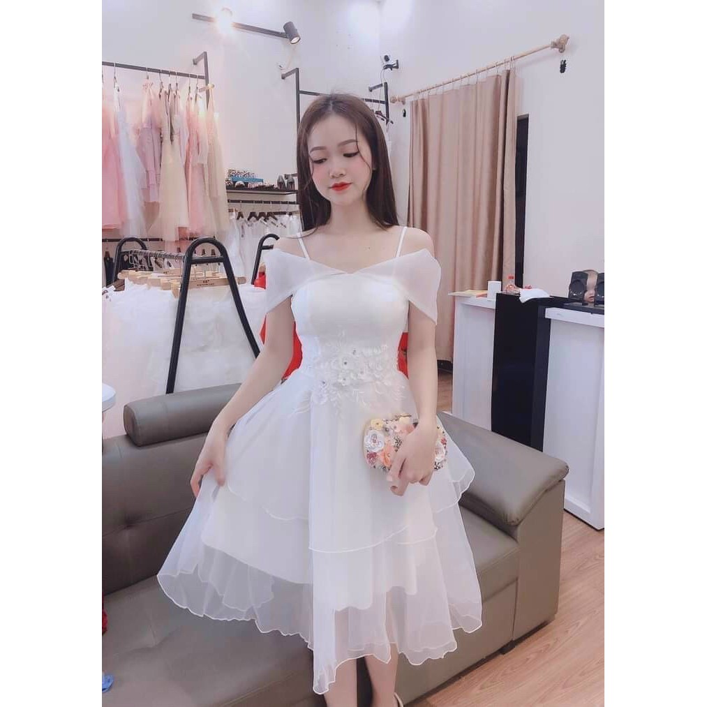Đầm lưới tầng xòe bẹt vai
