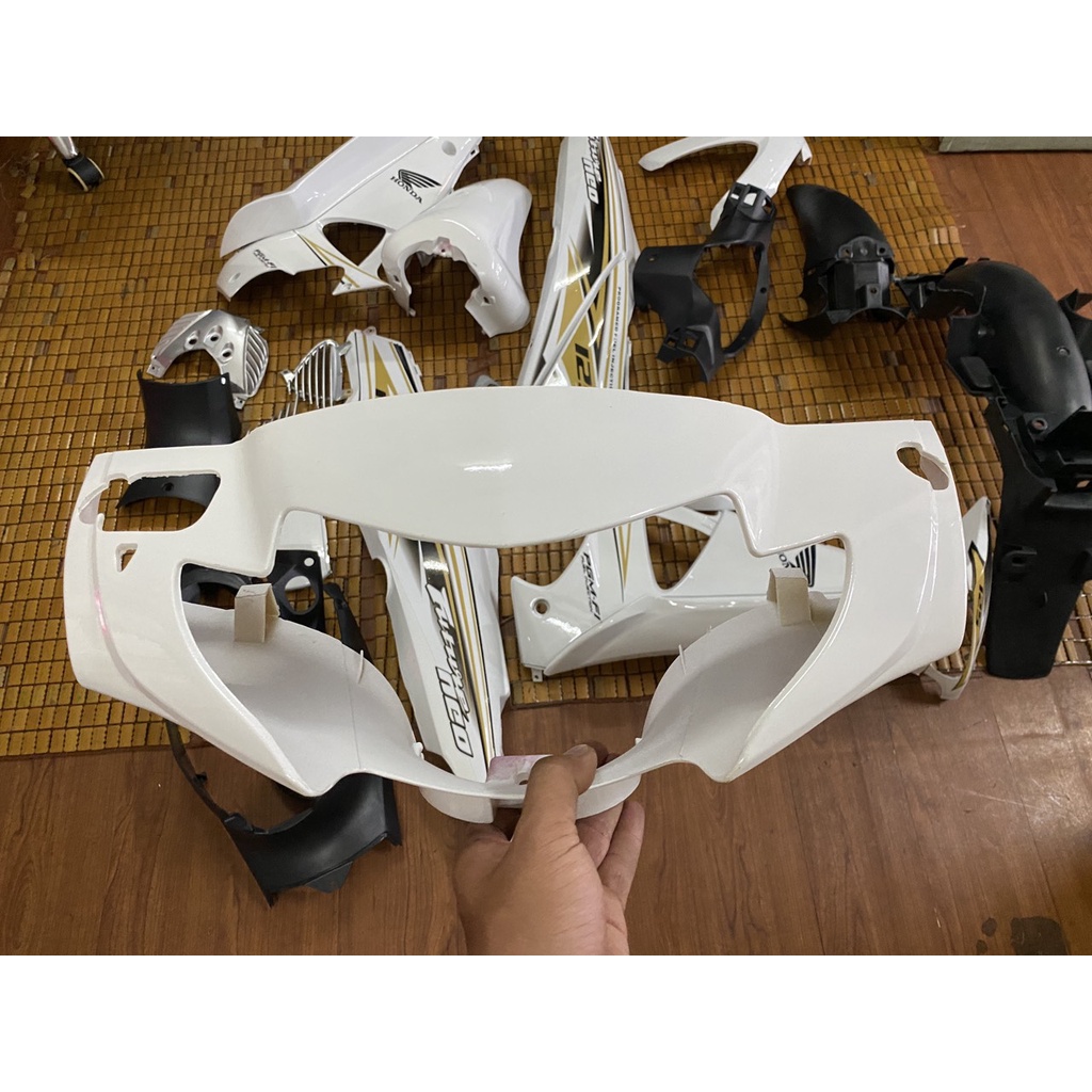 Dàn áo Future Neo hàng Việt Nam loại 1 màu Trắng