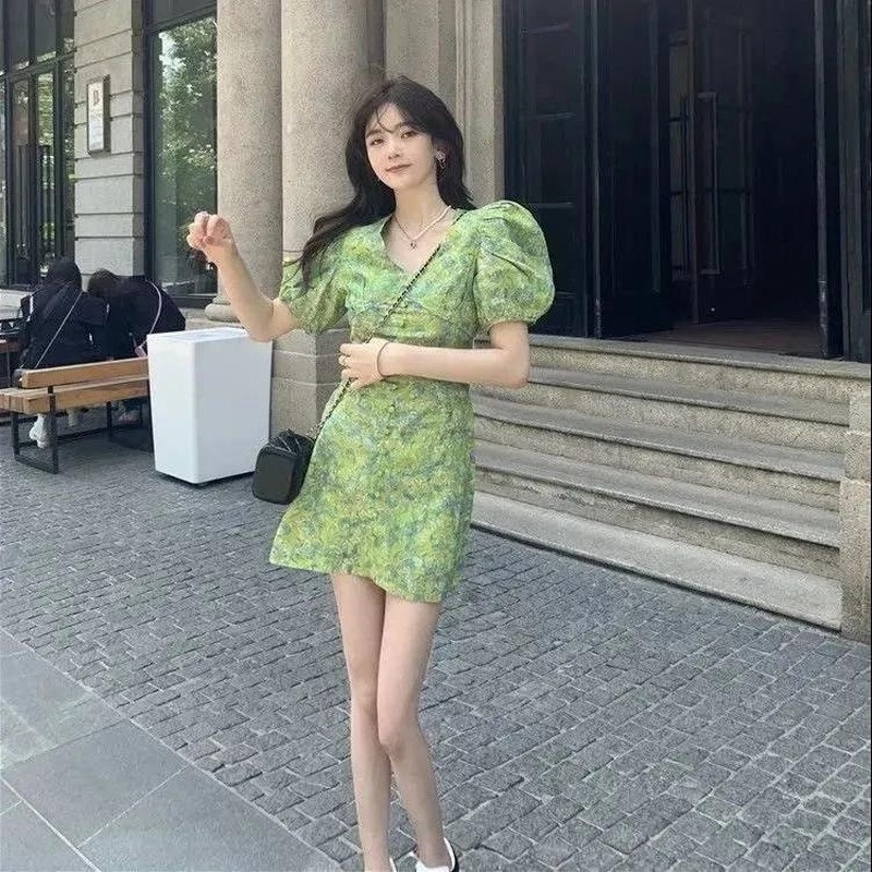 Đầm Công Chúa Mùa Hè Tay Phồng Màu Xanh Lá Họa Tiết Hoa Vỡ Kiểu Công Chúa Xinh Xắn