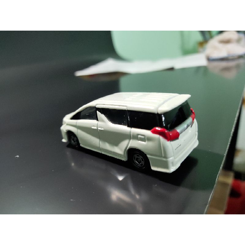 Xe mô hình Tomica Toyota ALPHARD
