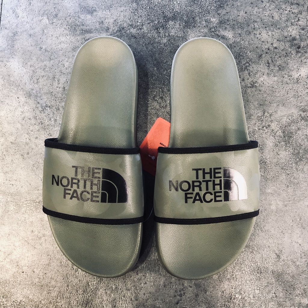Dép The North Face màu Camo