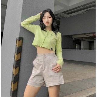 SET CROPTOP XANH TAY DÀI + SHORT KAKI