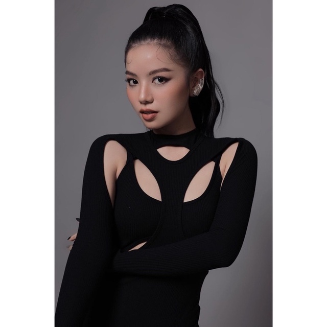 Đầm thun Tay Dài Cổ Tròn Khoét Sâu Thời Trang Nữ Gợi Cảm