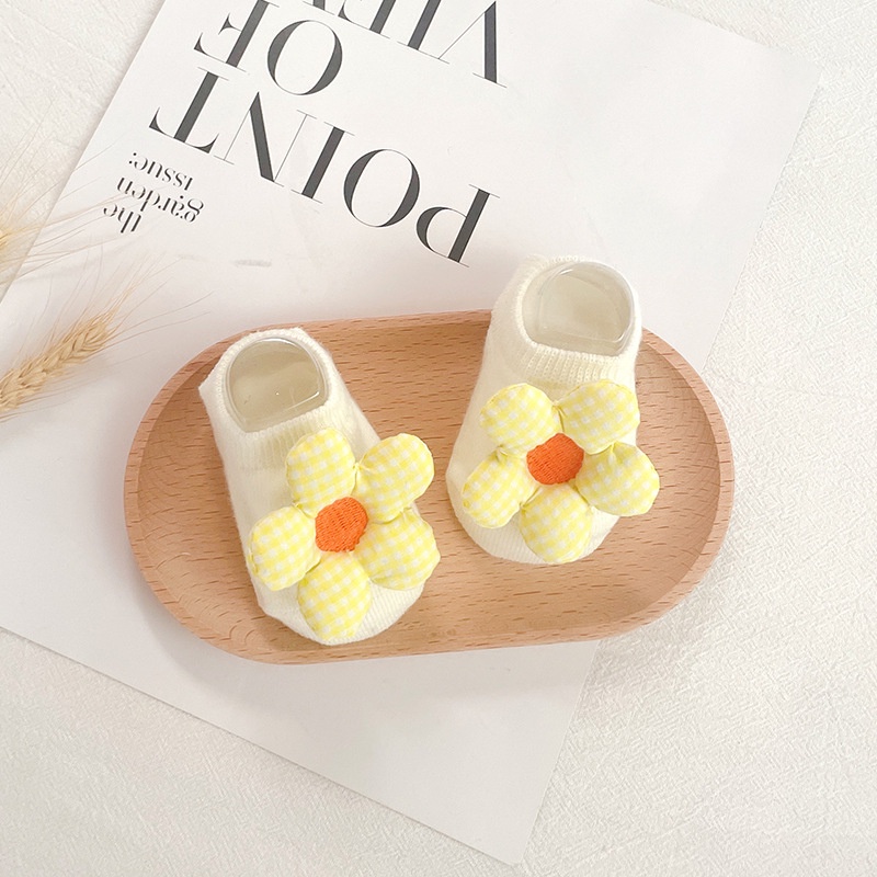 Vớ Em Bé Gái Sơ Sinh Màu Trơn Thêu Hoa Dễ Thương