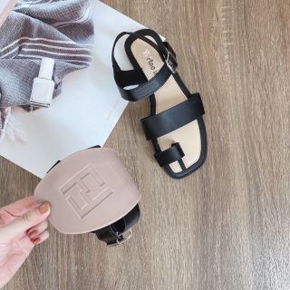 Sandal bệt êm