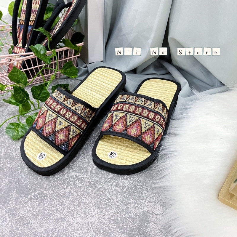 Dép chiếu cói thổ cẩm đỏ quai ngang